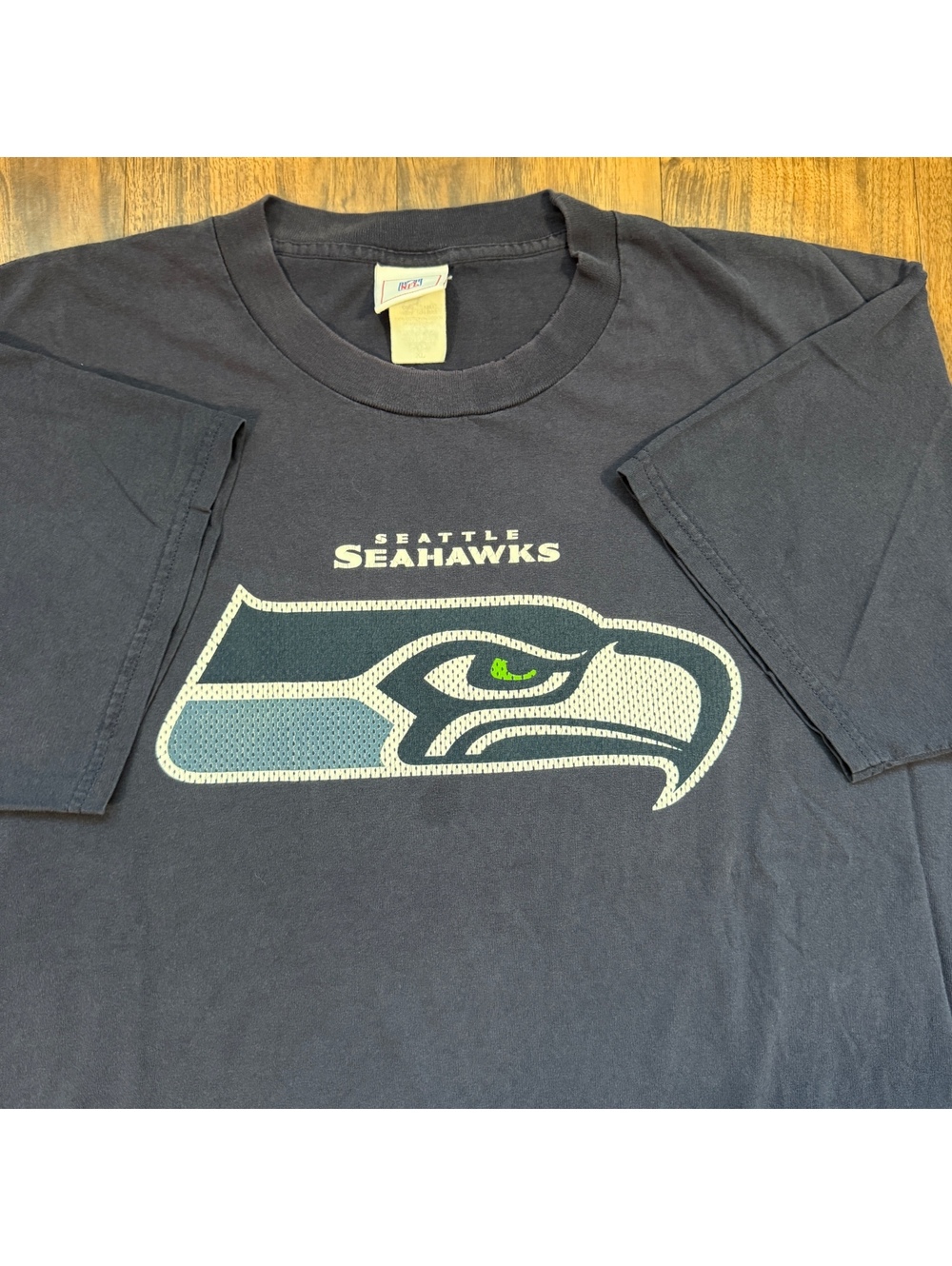 Vintage NFL Seattle Seahawks Graphic T Shirt Y2K Logo XL Football Tee
